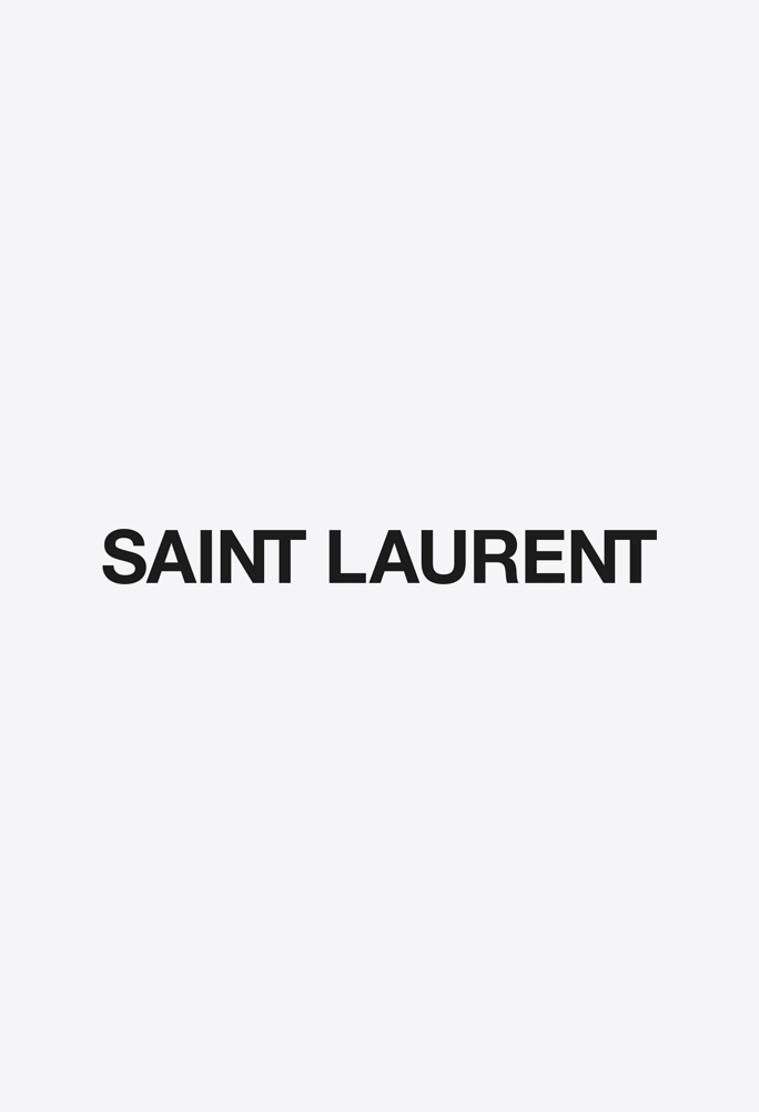 CASSANDRE MATELASSÉ porte-cartes en cuir embossé grain de poudre | Saint Laurent | YSL.com
